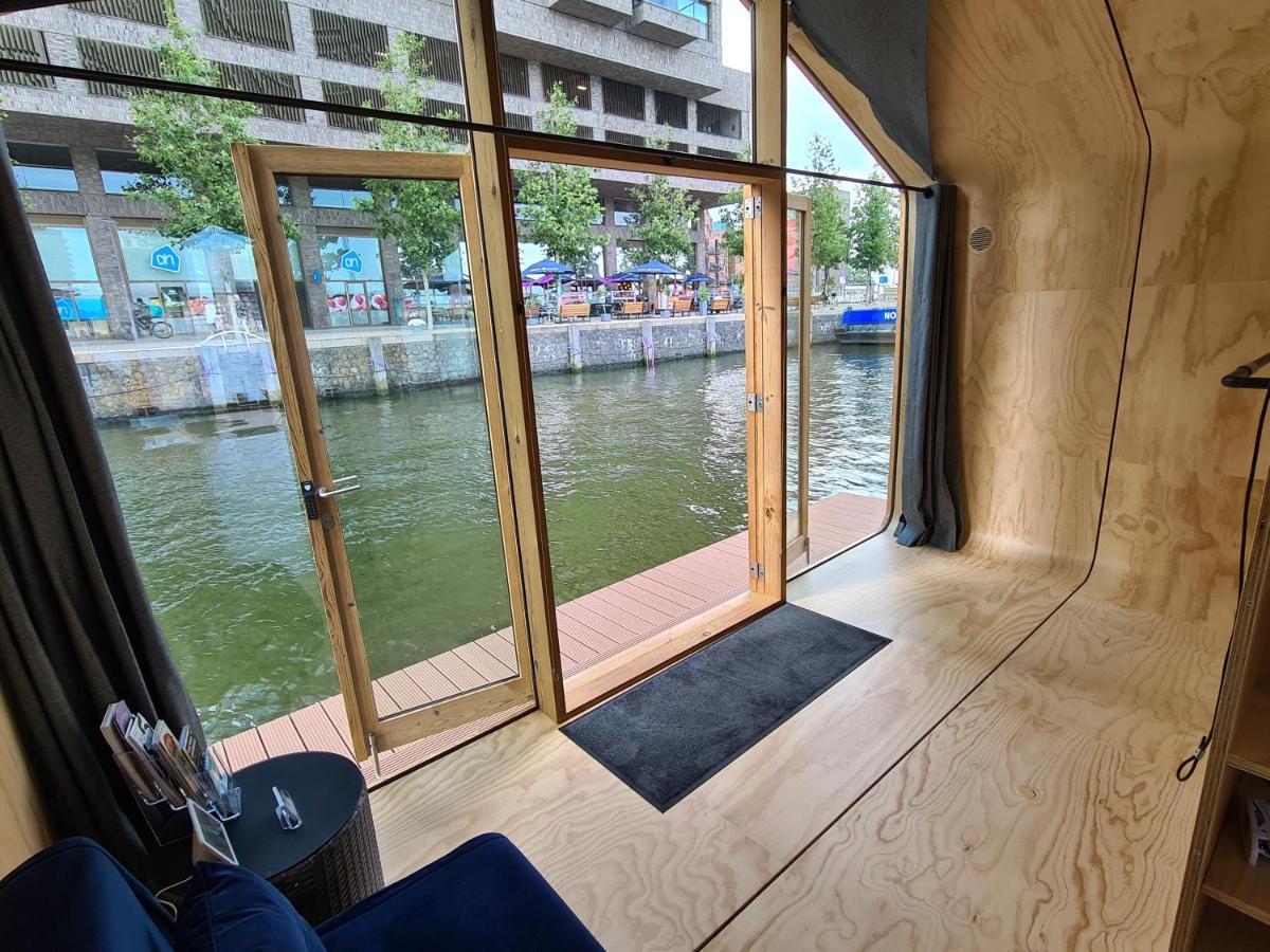 Wikkelboat Nr2 At Floating Rotterdam Rijnhaven Otel Dış mekan fotoğraf